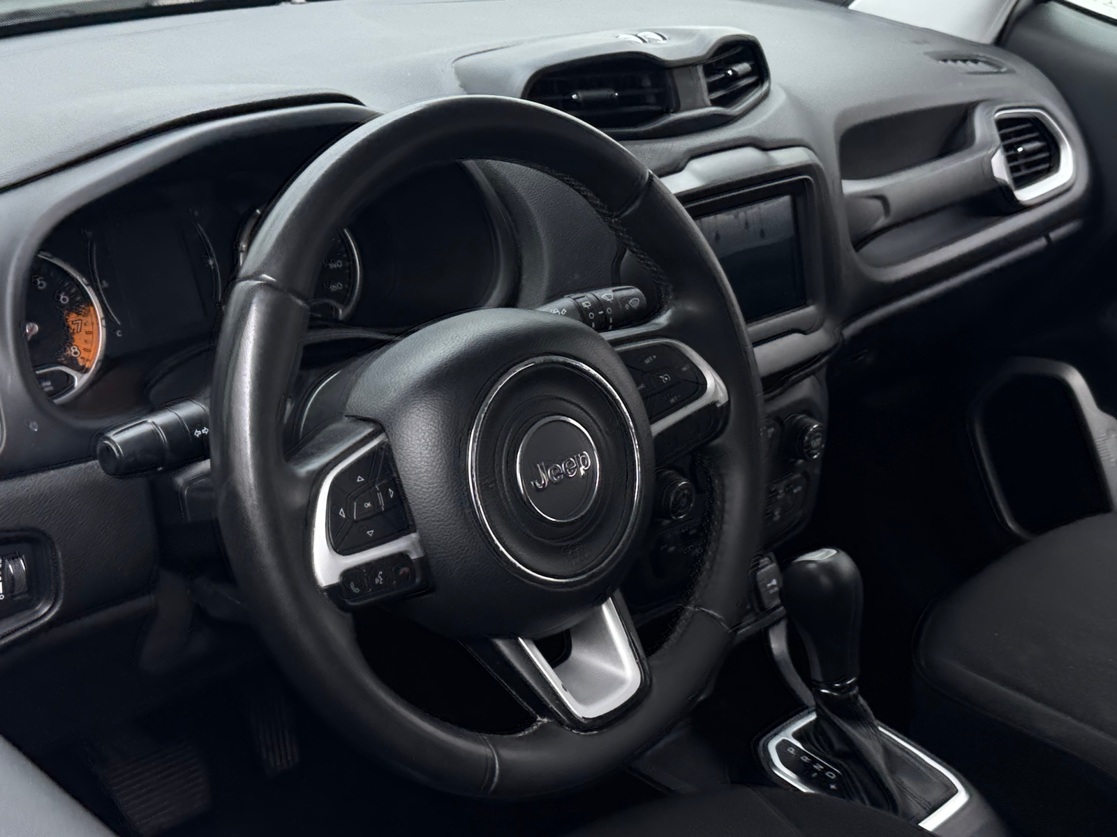 Thumbnail: 2018 Jeep Renegade - 5