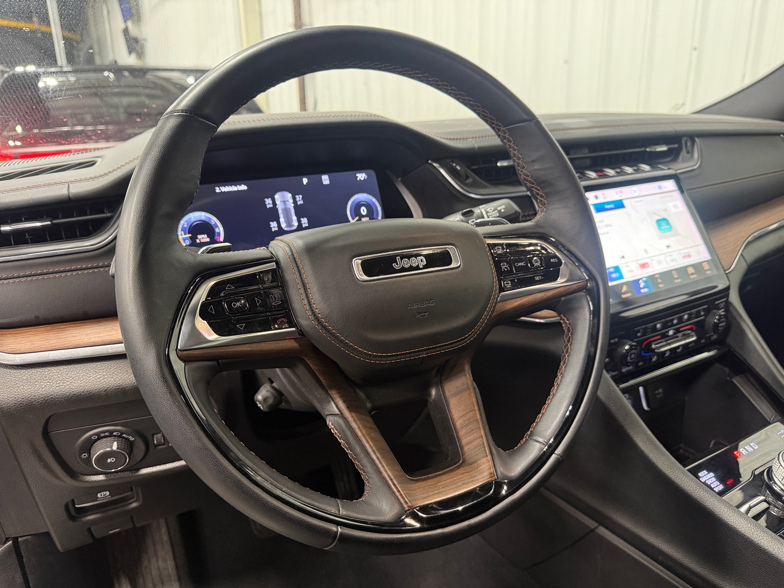 Thumbnail: 2023 Jeep Grand Cherokee - 4