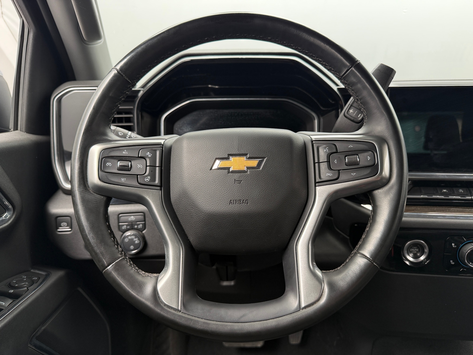 Thumbnail: 2023 Chevrolet Silverado 1500 - 5