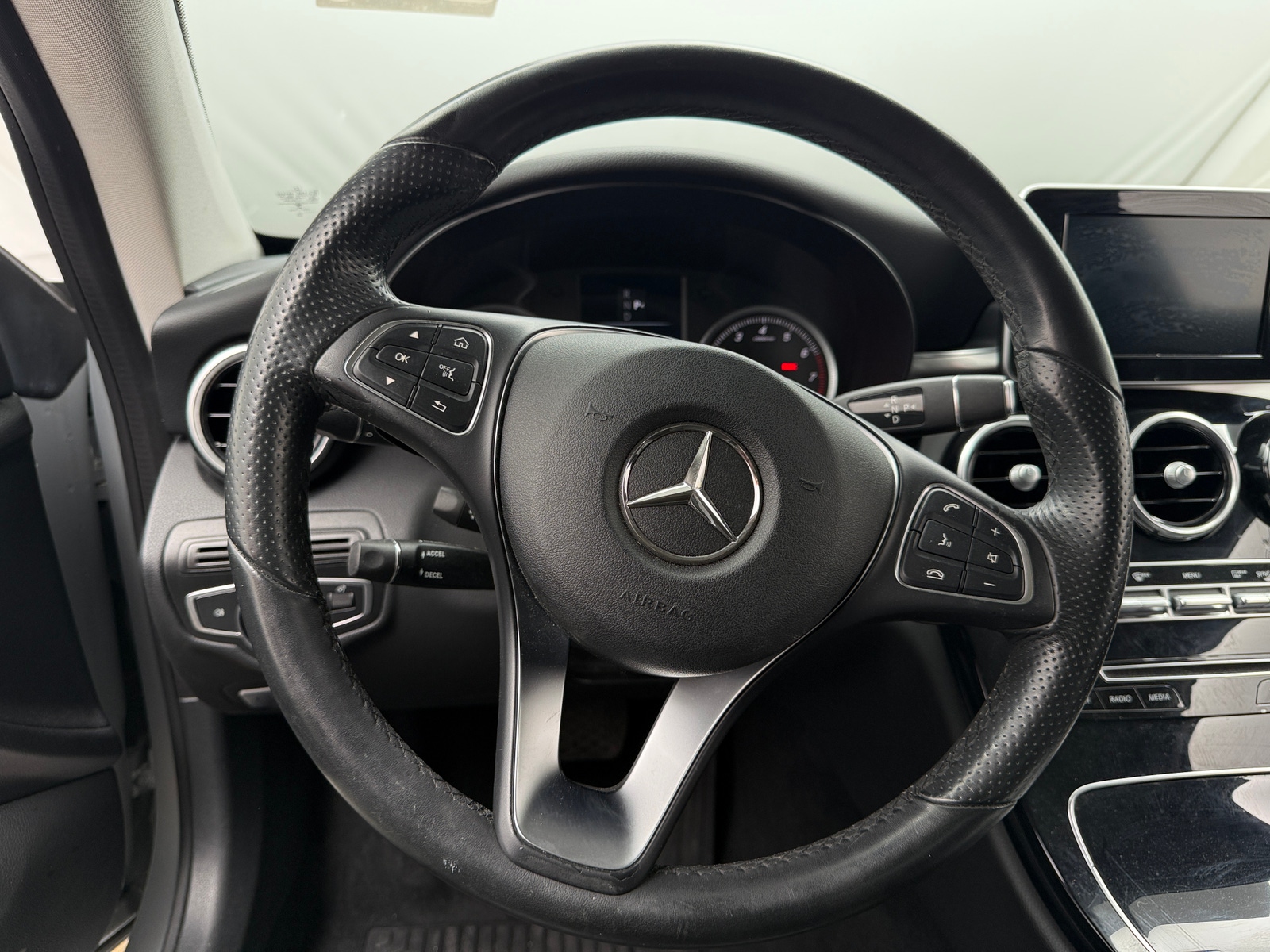 Thumbnail: 2017 Mercedes-Benz C-Class - 3