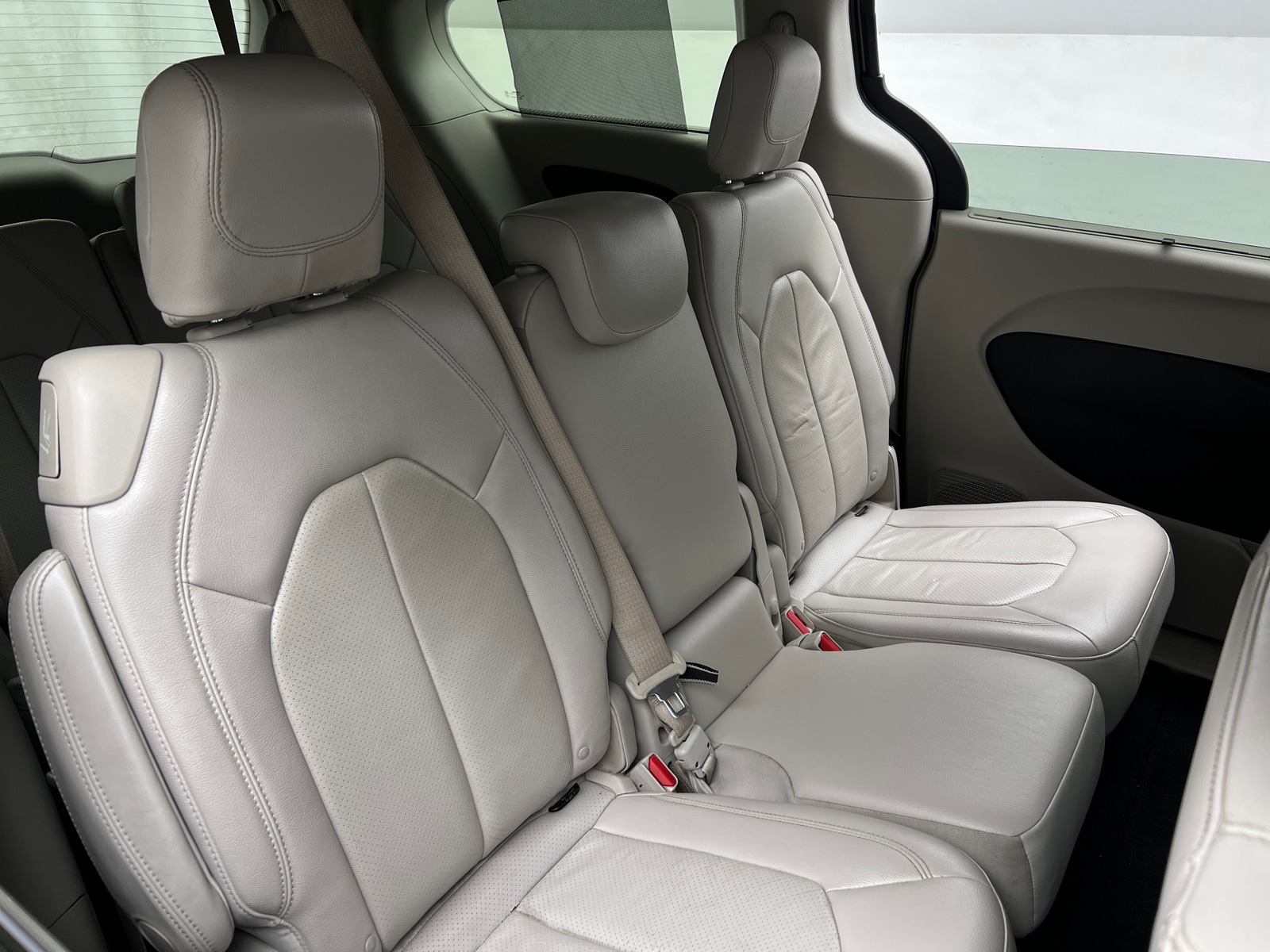 Thumbnail: 2018 Chrysler Pacifica - 5