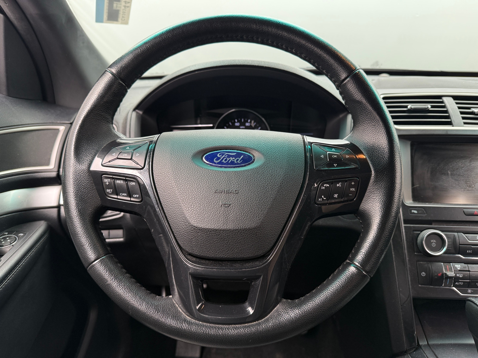 Thumbnail: 2016 Ford Explorer - 4