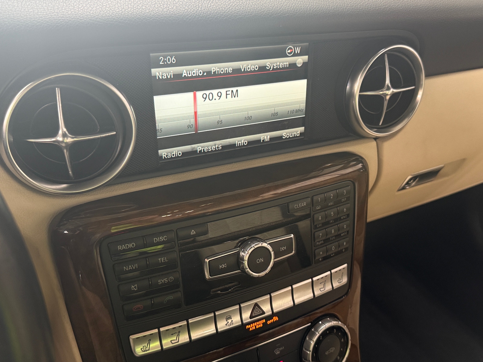 Thumbnail: 2015 Mercedes-Benz SLK - 3