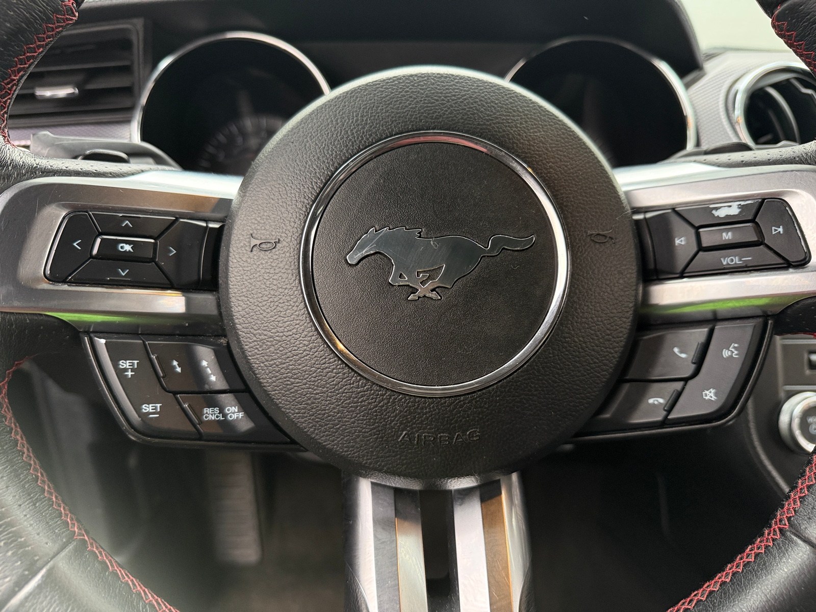 Thumbnail: 2015 Ford Mustang - 4