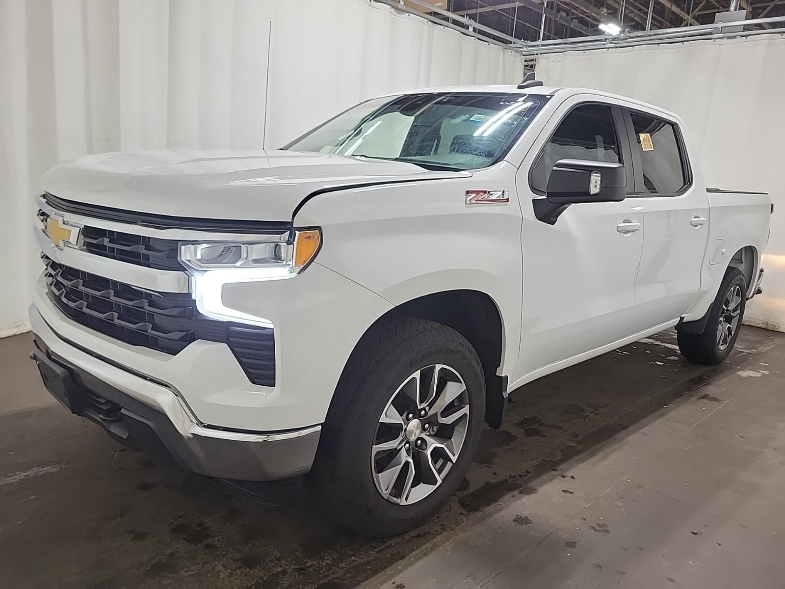 2022 Chevrolet Silverado 1500 4WD Crew Cab 147" LT W/1lt