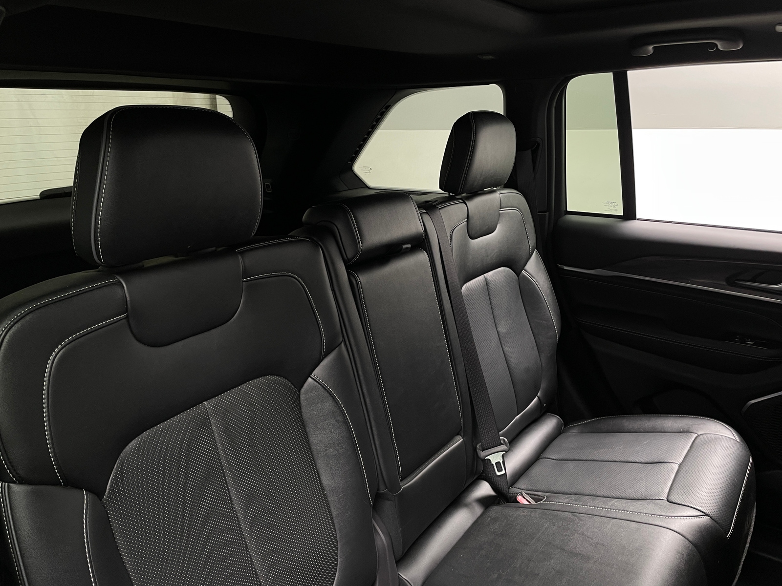 Thumbnail: 2023 Jeep Grand Cherokee - 5