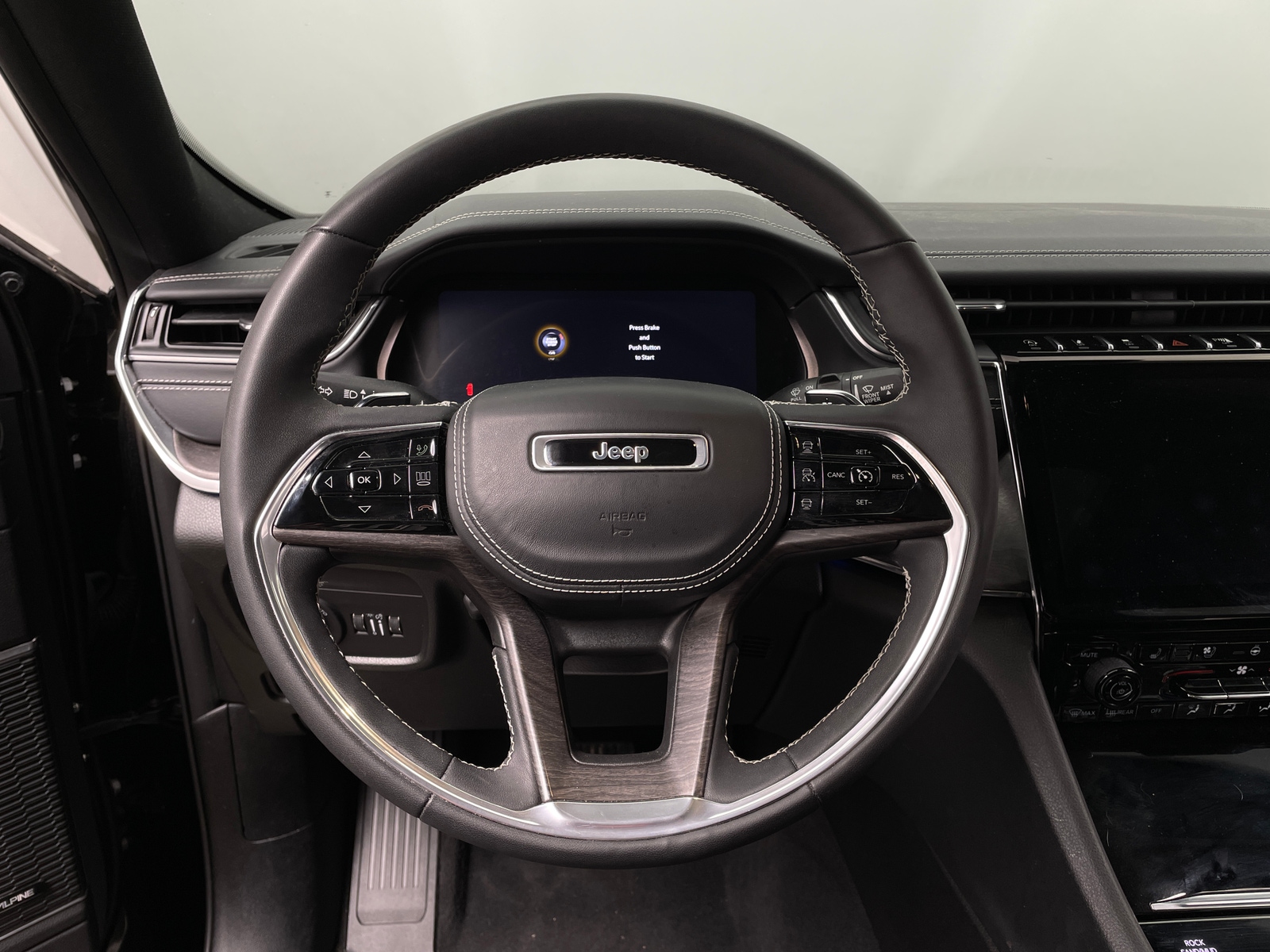 Thumbnail: 2023 Jeep Grand Cherokee - 4