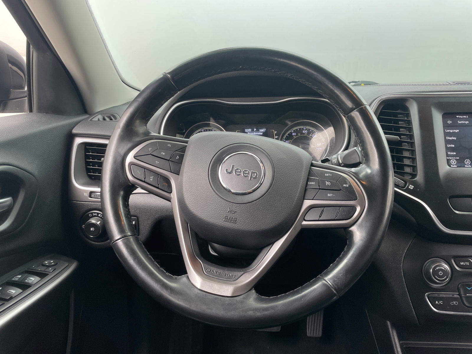 Thumbnail: 2020 Jeep Cherokee - 5