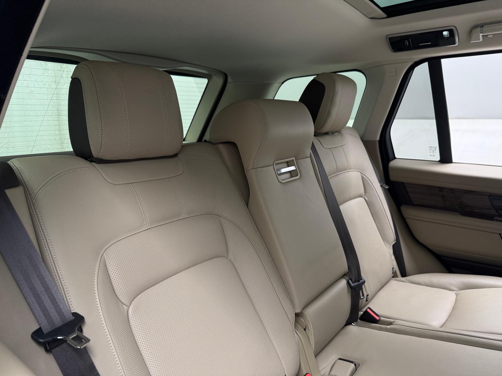 Thumbnail: 2021 Land Rover Range Rover - 5