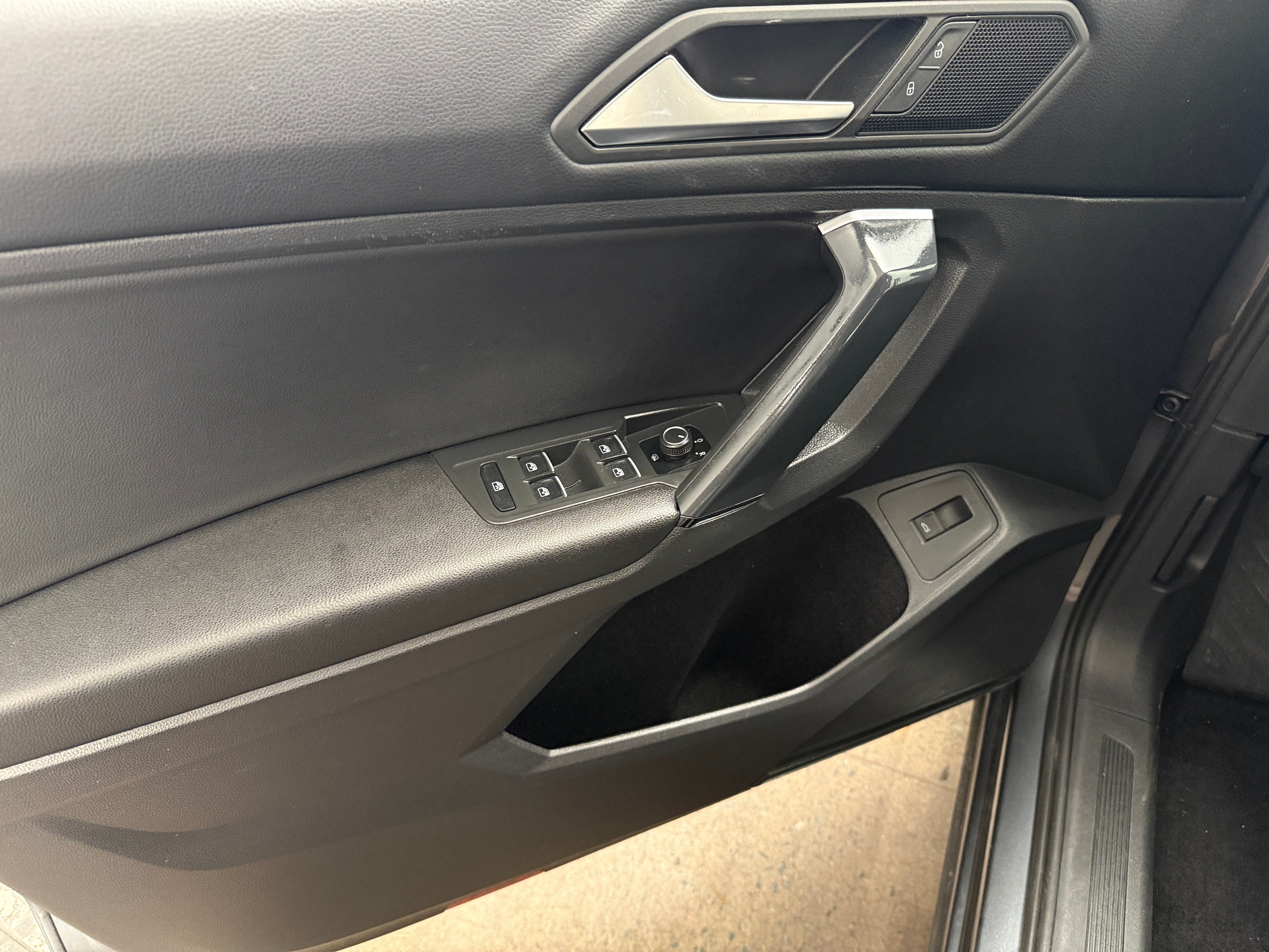 Used 2019 Volkswagen Tiguan SEL with VIN 3VV2B7AX2KM054831 for sale in Auburn, WA