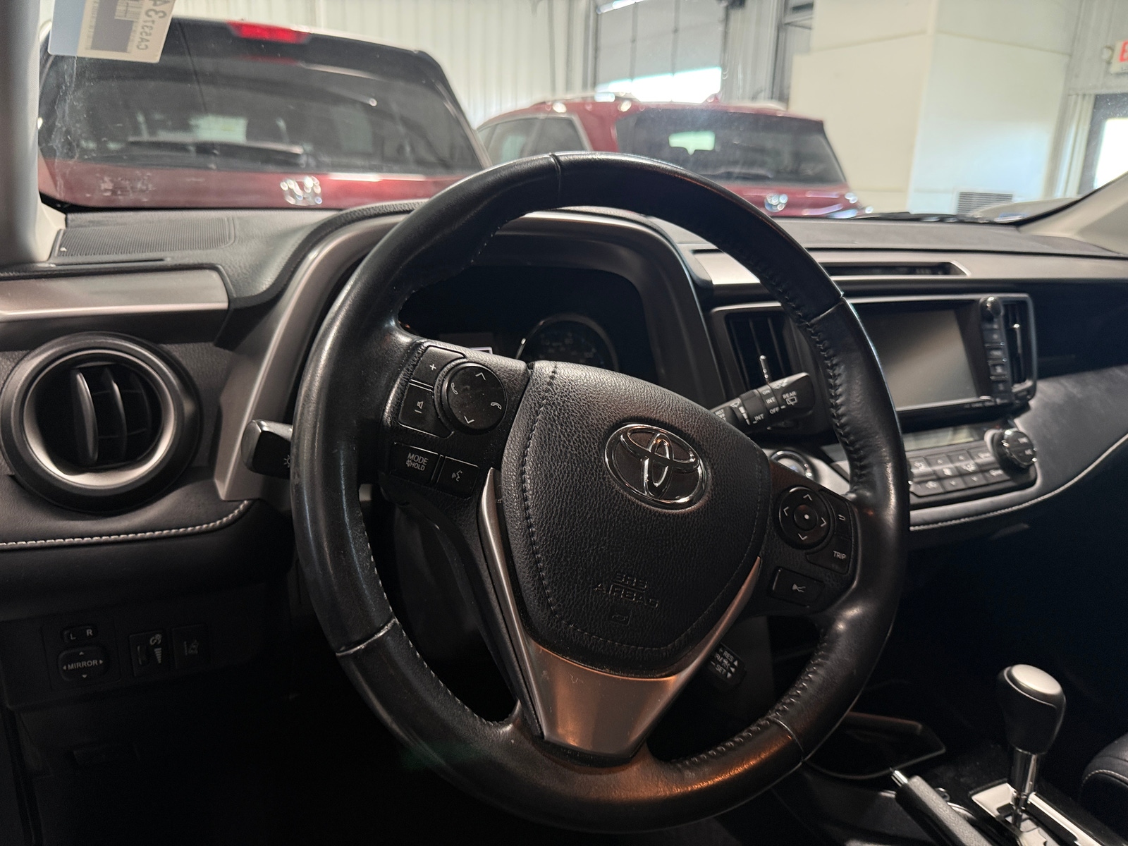 Thumbnail: 2018 Toyota RAV4 - 4