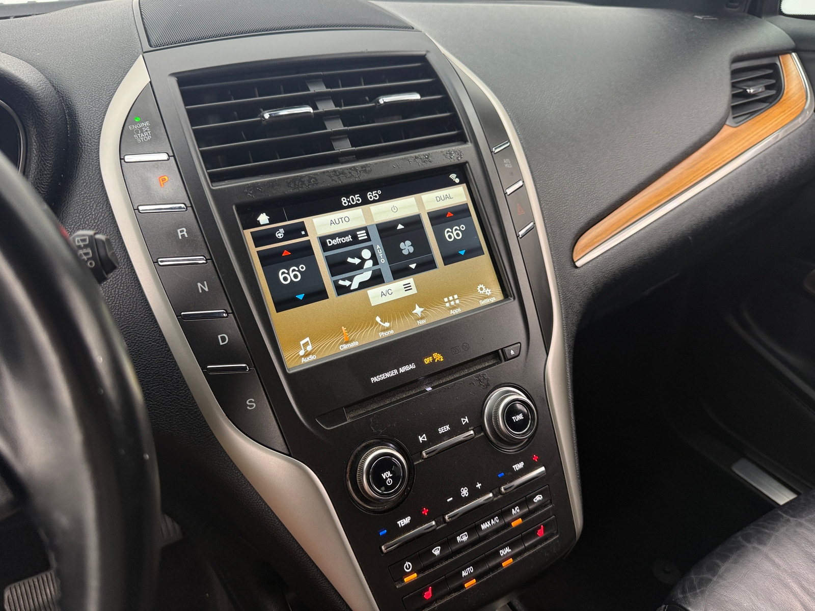 Thumbnail: 2017 Lincoln MKC - 3