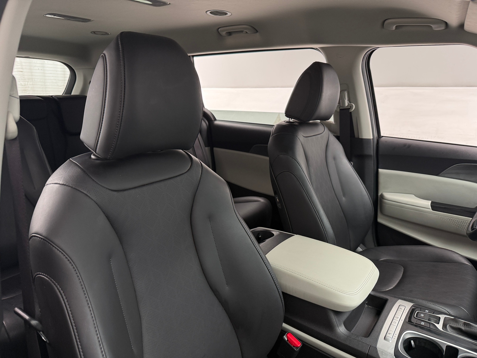 Thumbnail: 2022 Kia Carnival - 2