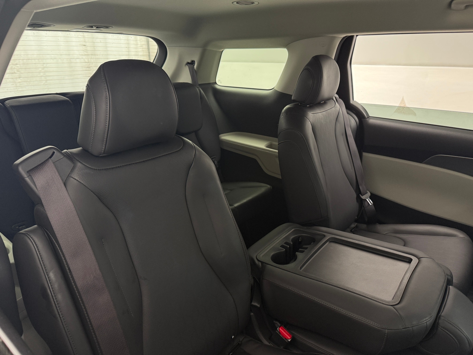 Thumbnail: 2022 Kia Carnival - 6