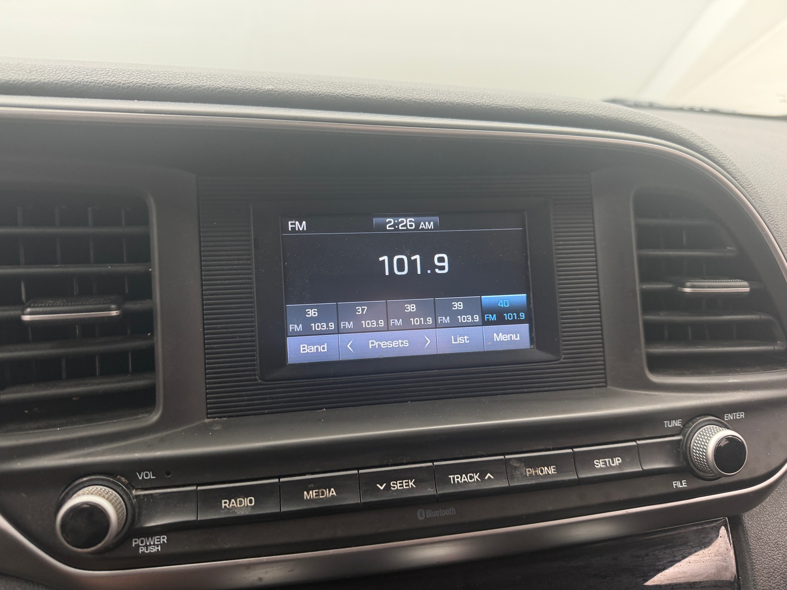 Thumbnail: 2019 Hyundai Elantra - 4