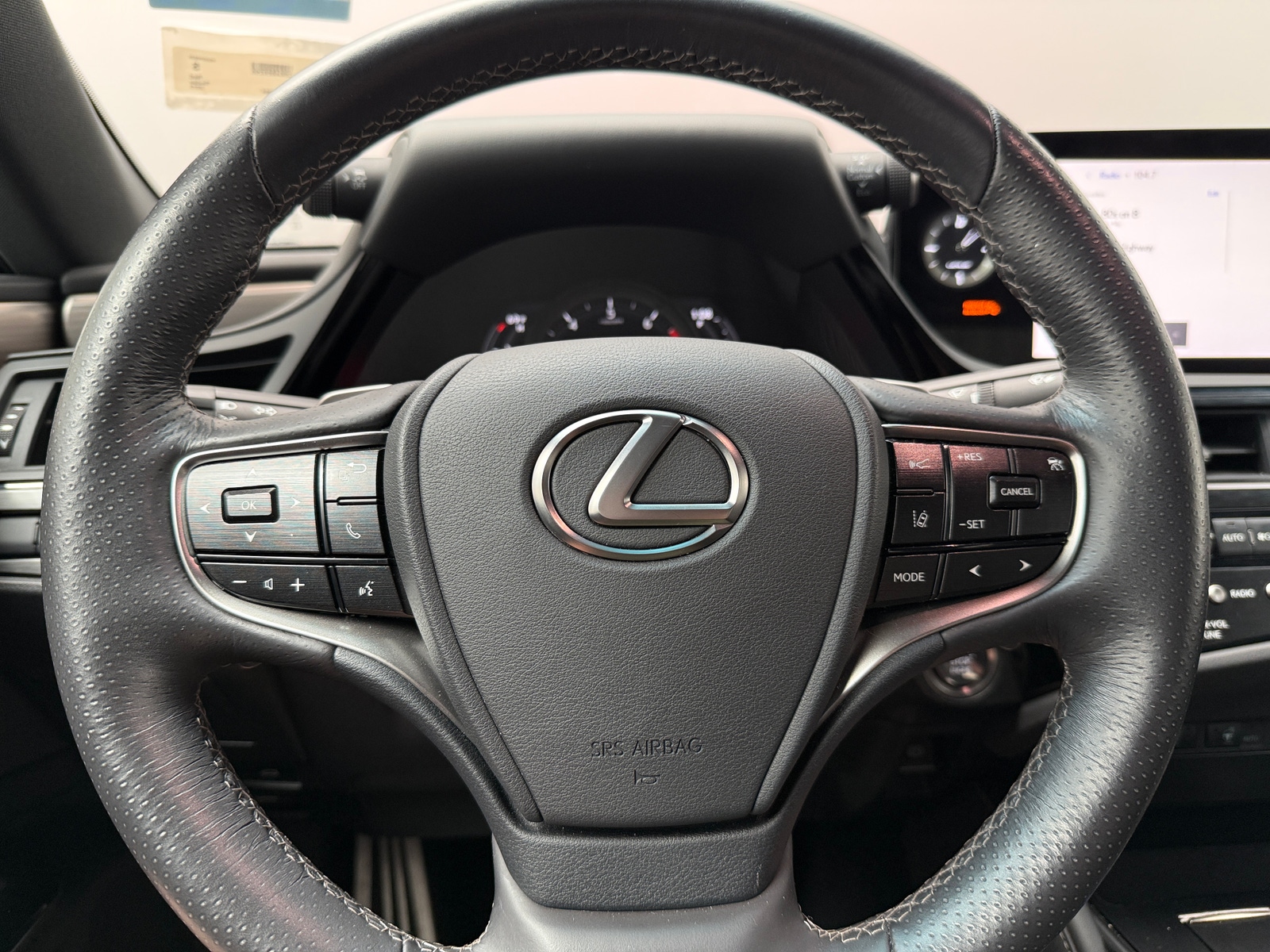 Thumbnail: 2023 Lexus ES - 4