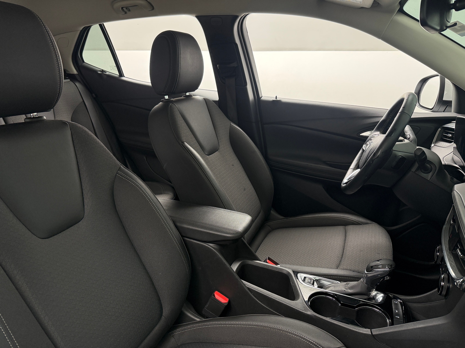 Thumbnail: 2025 Buick Encore GX - 2