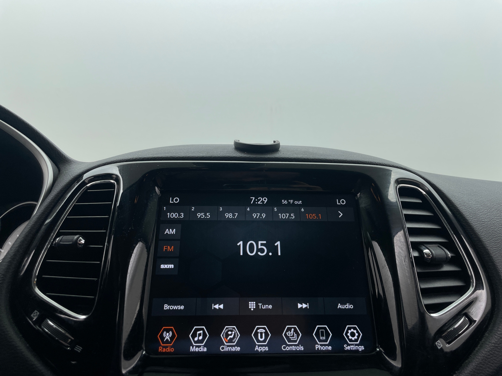 Thumbnail: 2019 Jeep Compass - 3