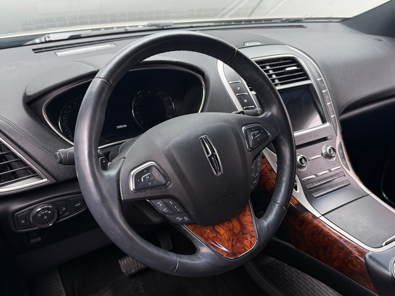 Thumbnail: 2017 Lincoln MKX - 4