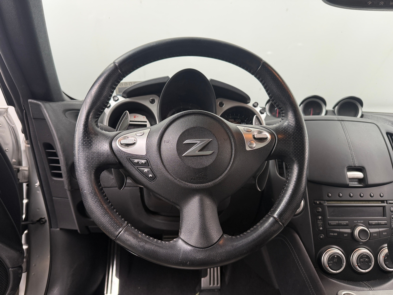 Thumbnail: 2010 Nissan Z - 4