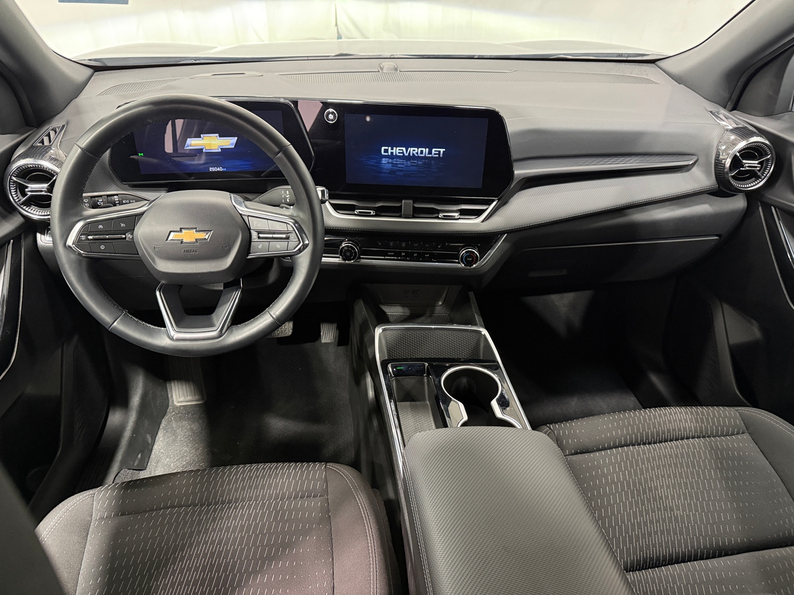 Thumbnail: 2025 Chevrolet Equinox - 3