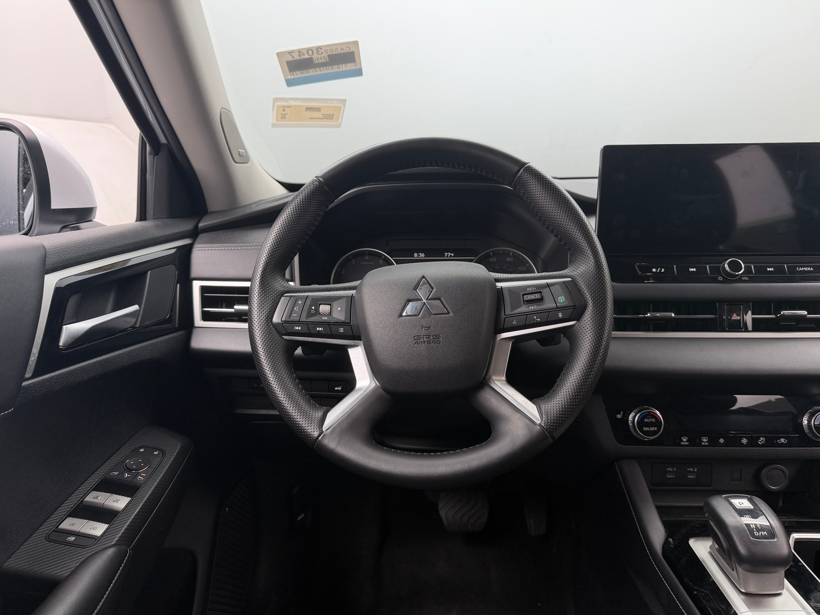 Thumbnail: 2025 Mitsubishi Outlander - 4