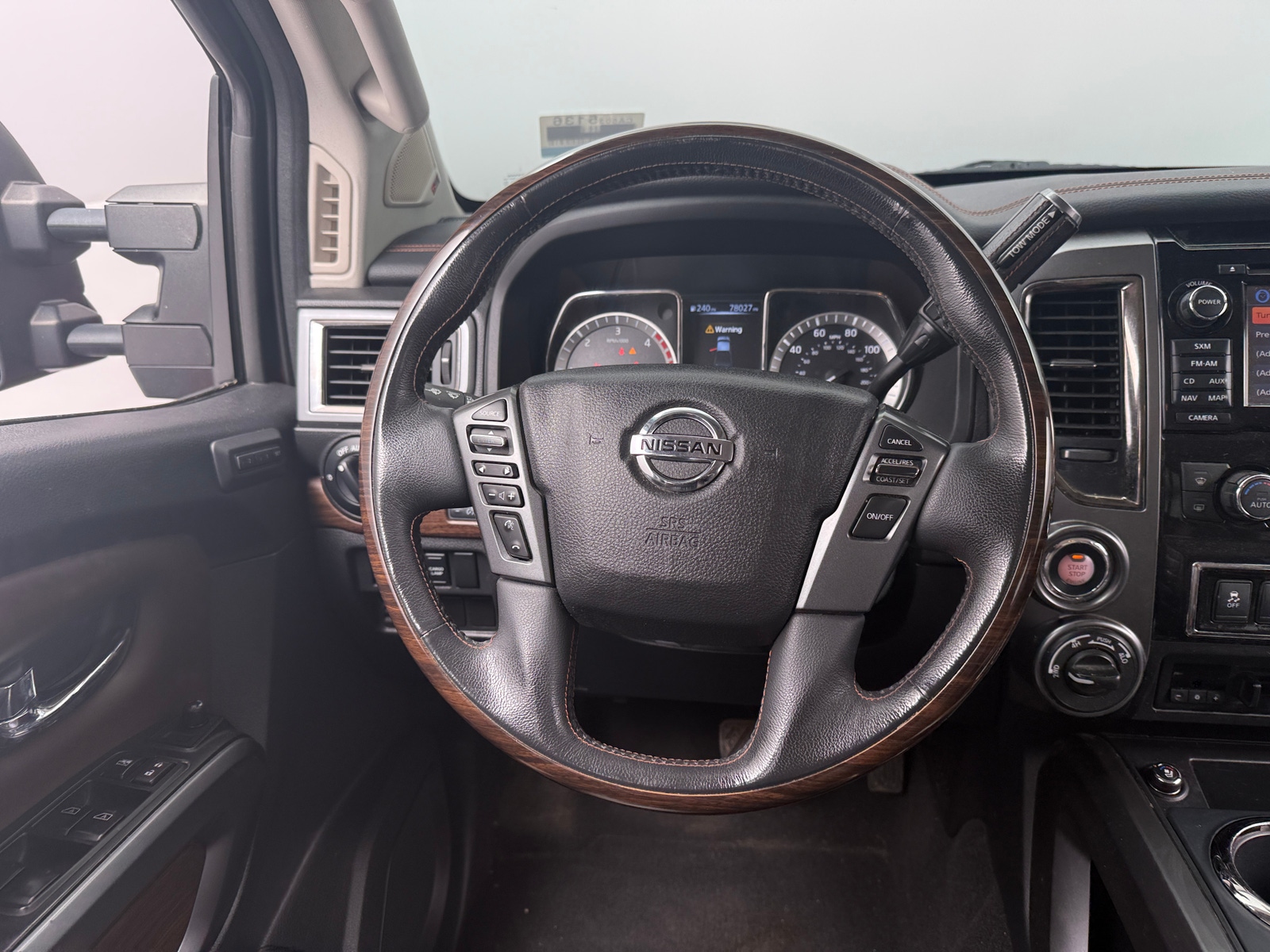 Thumbnail: 2016 Nissan Titan - 4