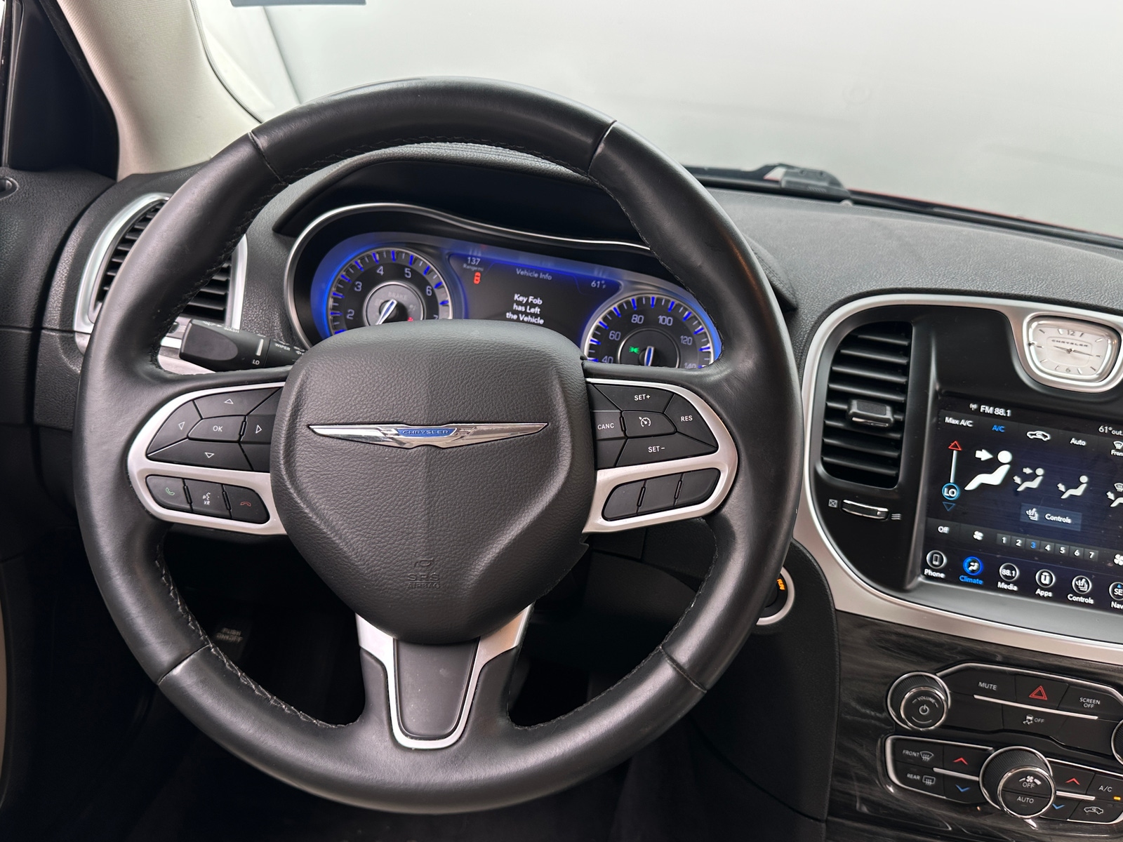 Thumbnail: 2018 Chrysler 300 - 4