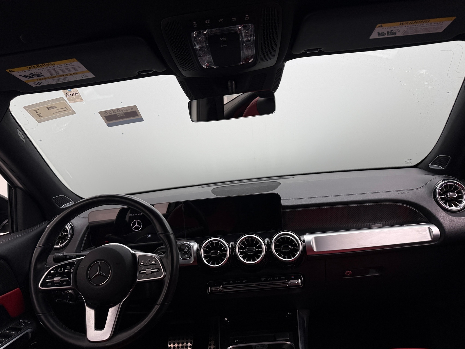 Thumbnail: 2022 Mercedes-Benz GLB - 2