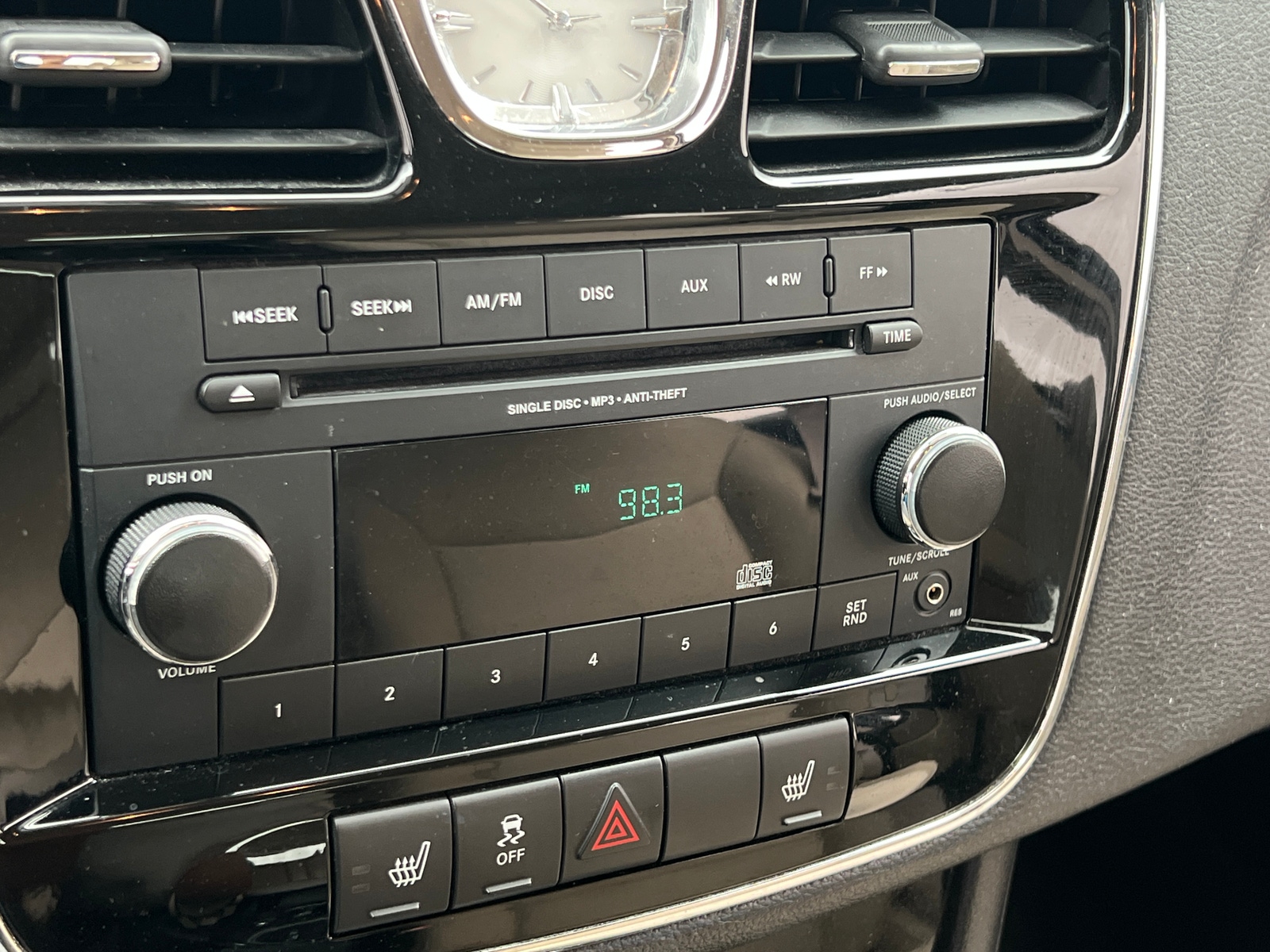 Thumbnail: 2014 Chrysler 200 - 4