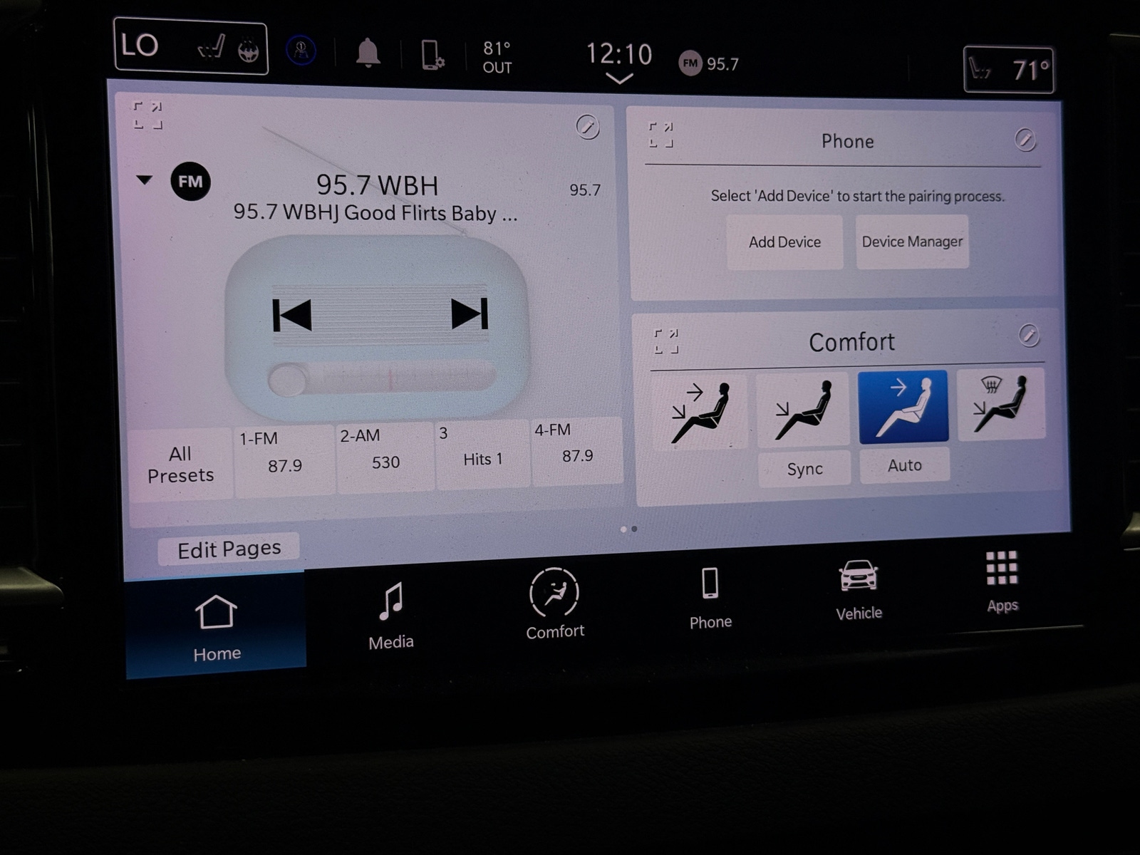 Thumbnail: 2023 Chrysler Pacifica - 4