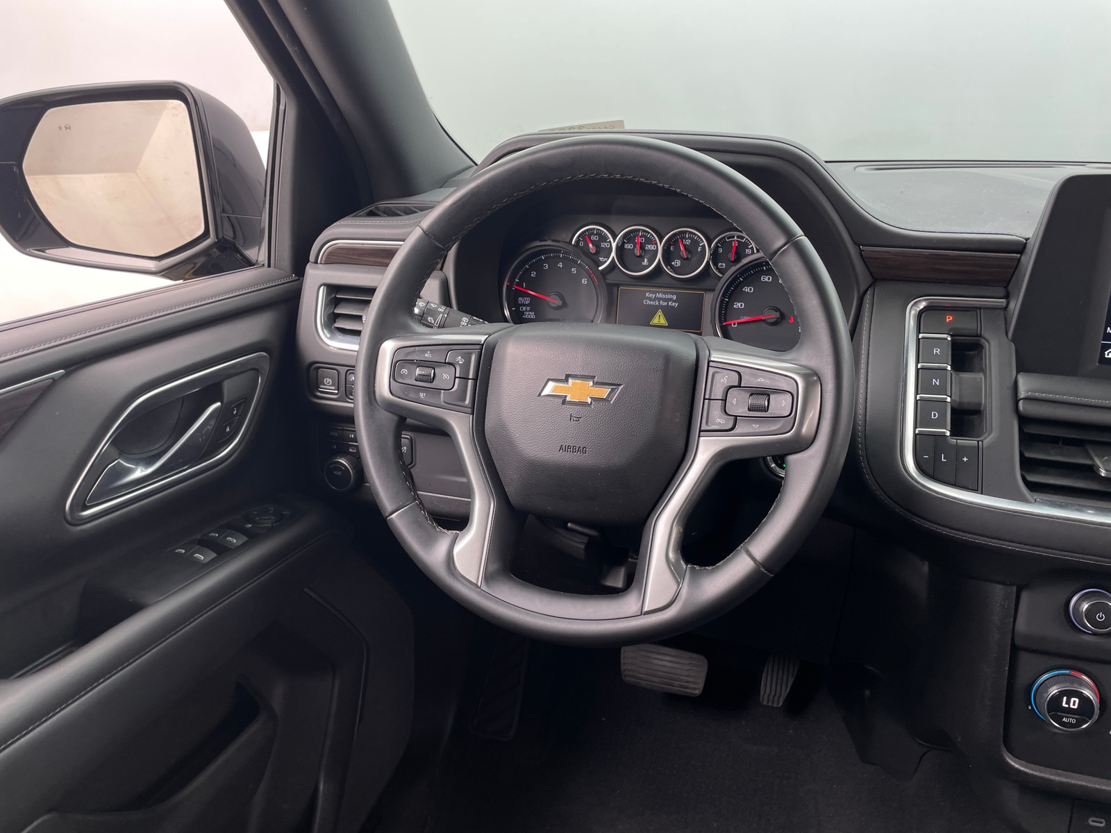 Thumbnail: 2023 Chevrolet Suburban - 5