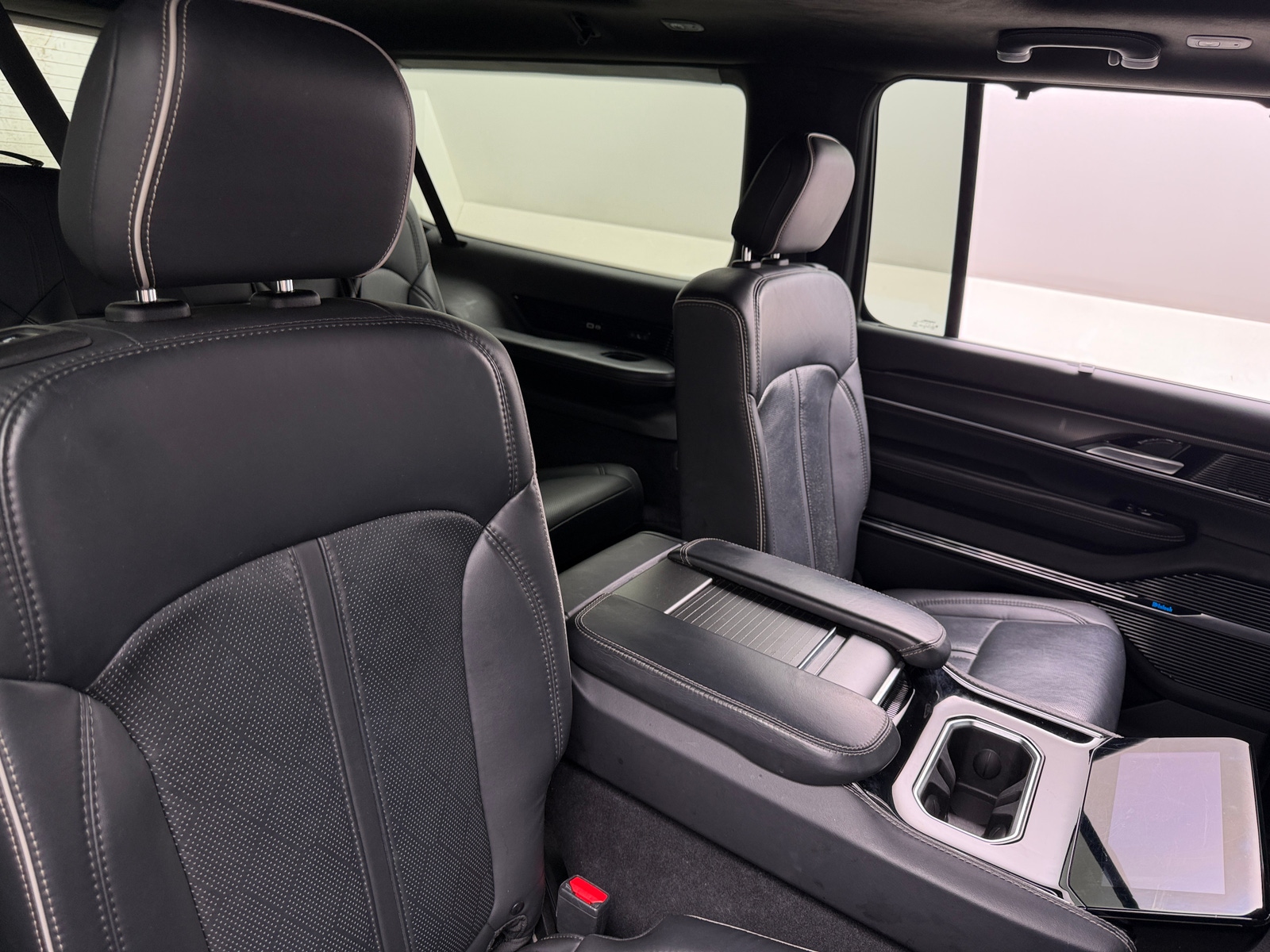 Thumbnail: 2024 Jeep Grand Wagoneer L - 5