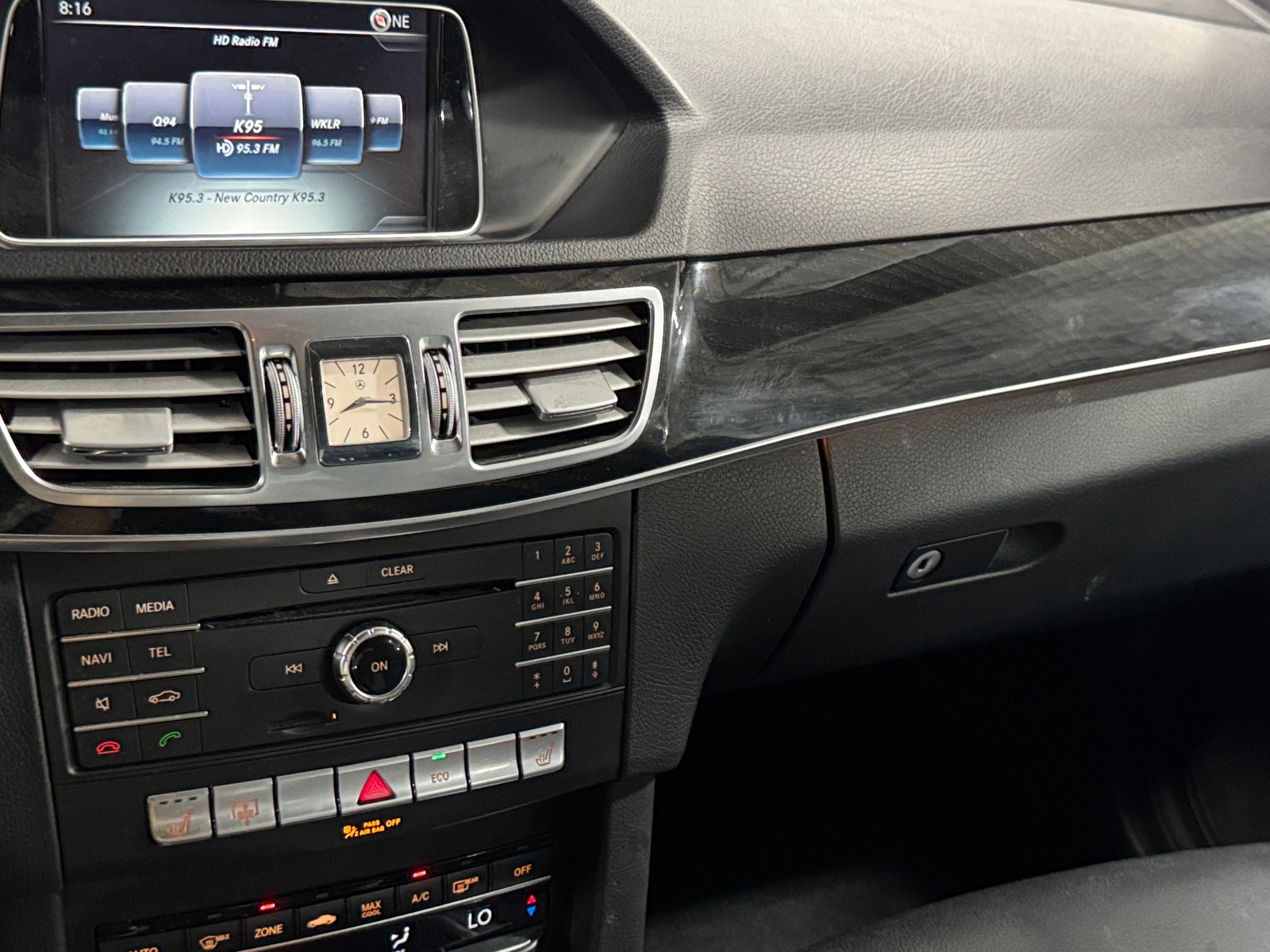 Thumbnail: 2016 Mercedes-Benz E-Class - 3