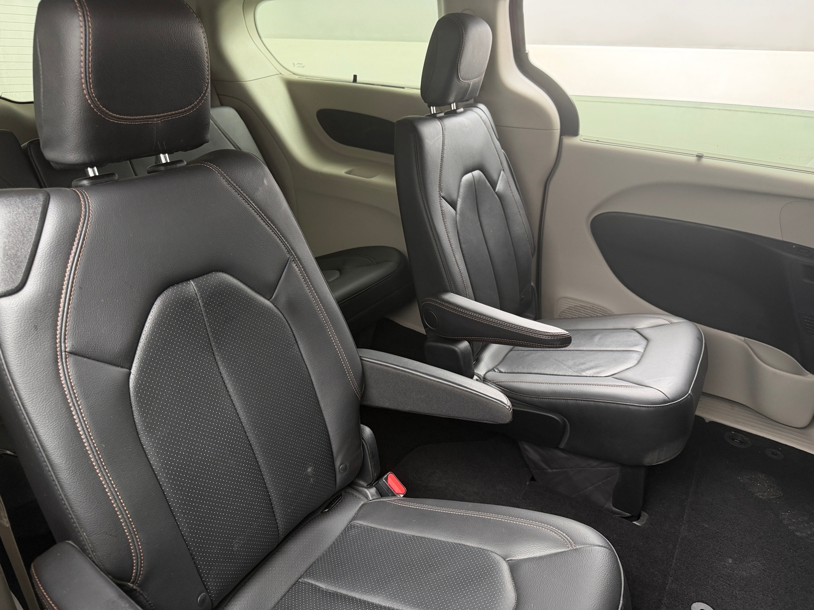 Thumbnail: 2019 Chrysler Pacifica - 5
