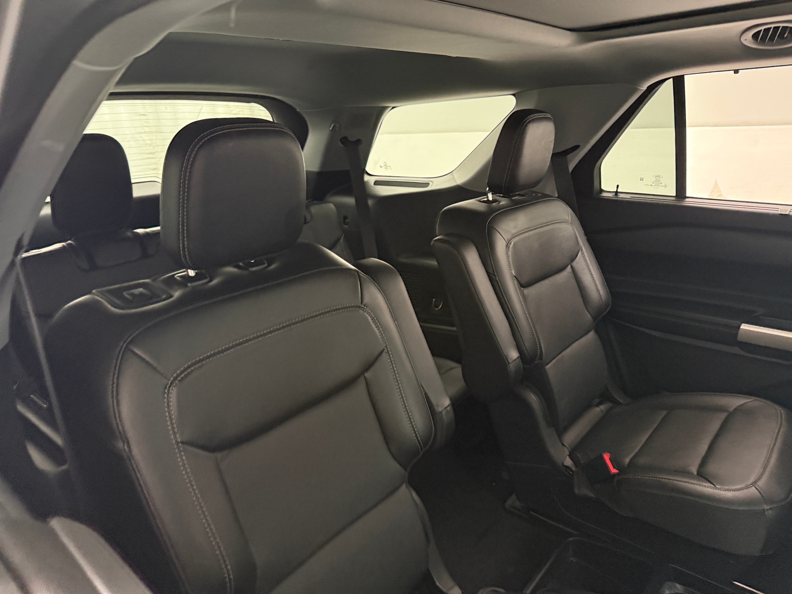 Thumbnail: 2021 Ford Explorer - 5