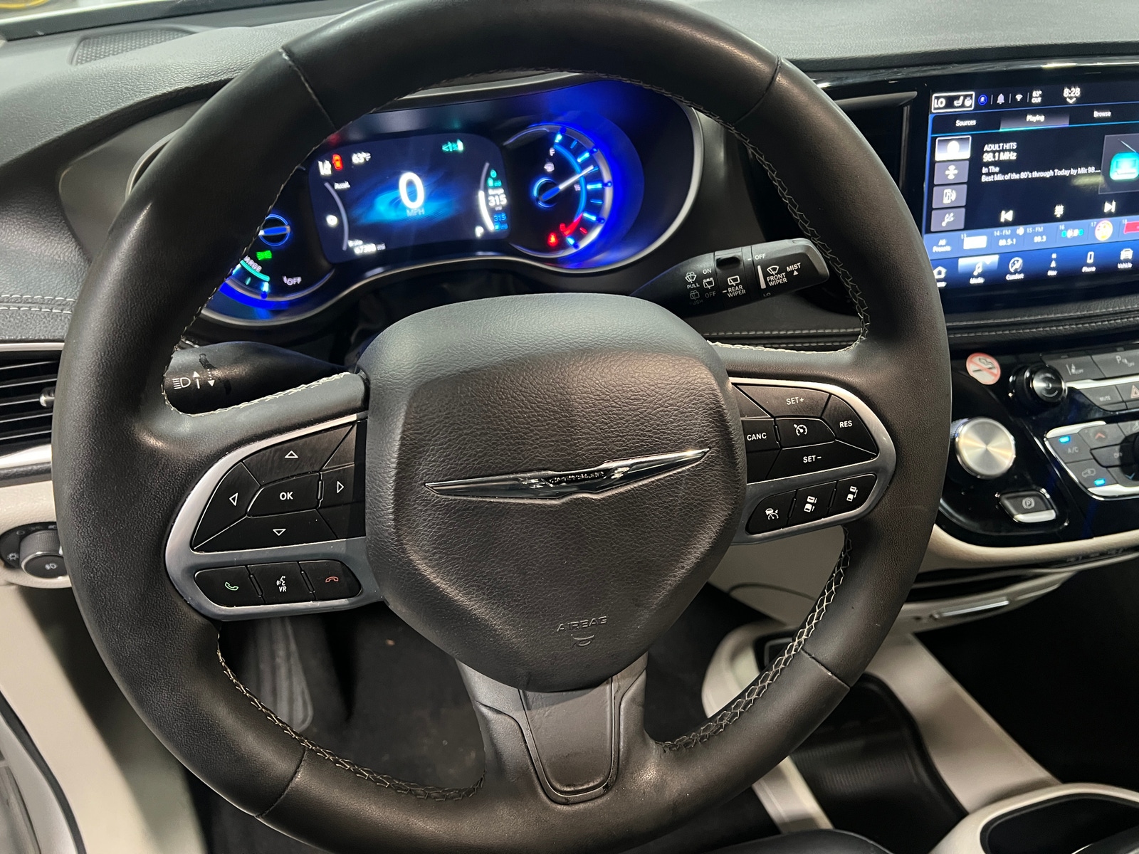 Thumbnail: 2024 Chrysler Pacifica - 4