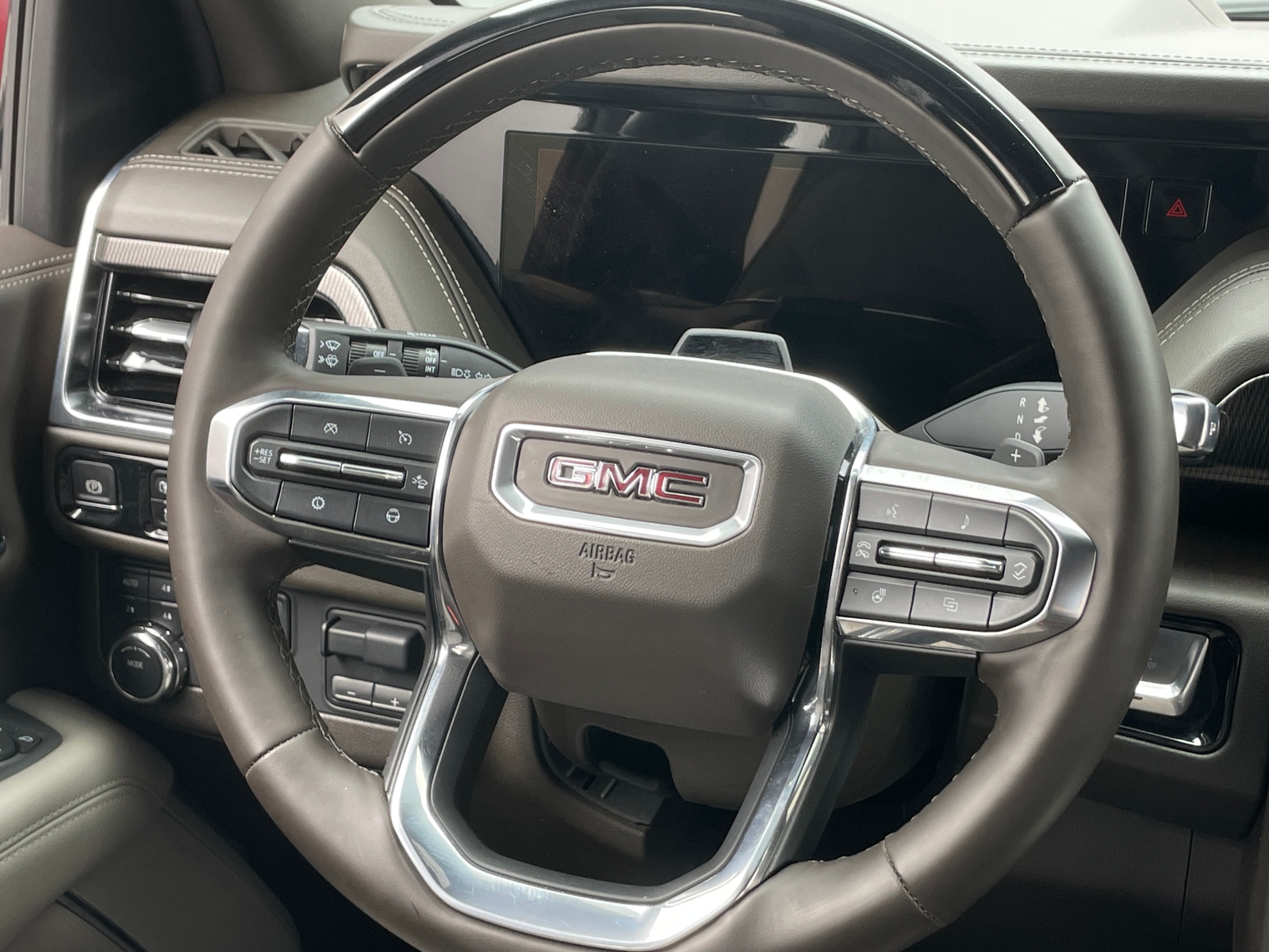 Thumbnail: 2025 GMC Yukon - 4