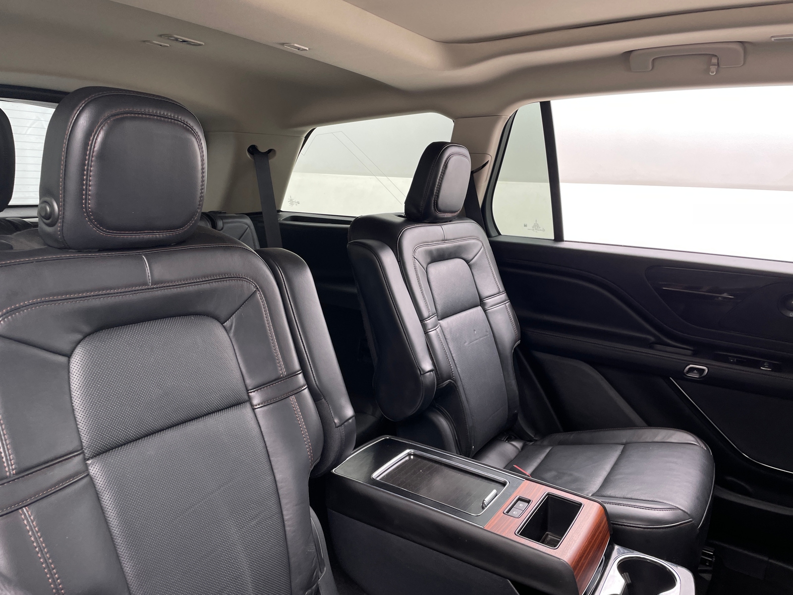 Thumbnail: 2020 Lincoln Aviator - 5