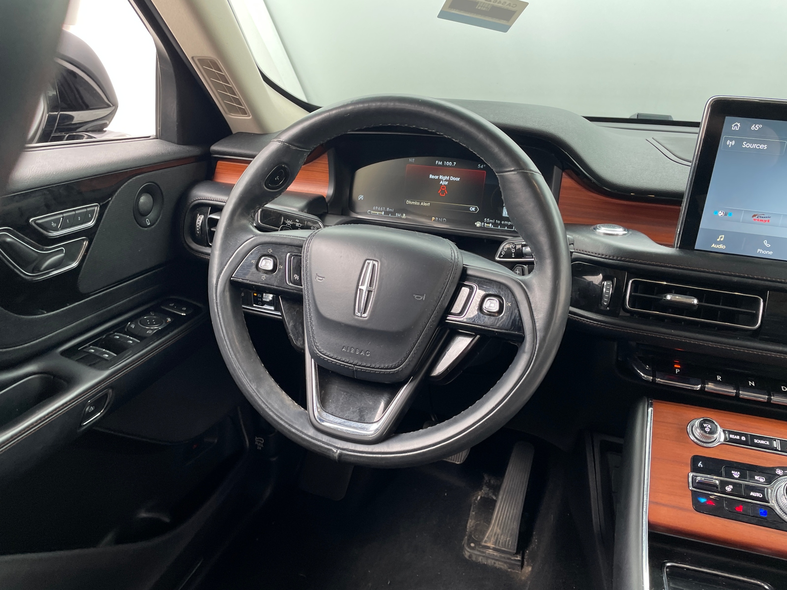 Thumbnail: 2020 Lincoln Aviator - 4