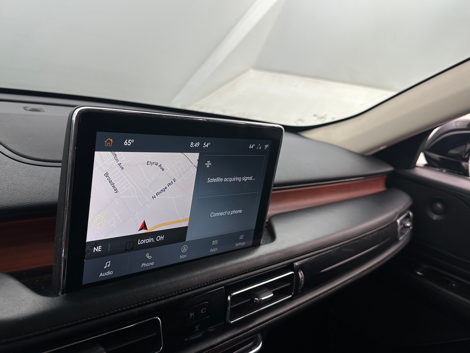 Thumbnail: 2020 Lincoln Aviator - 3