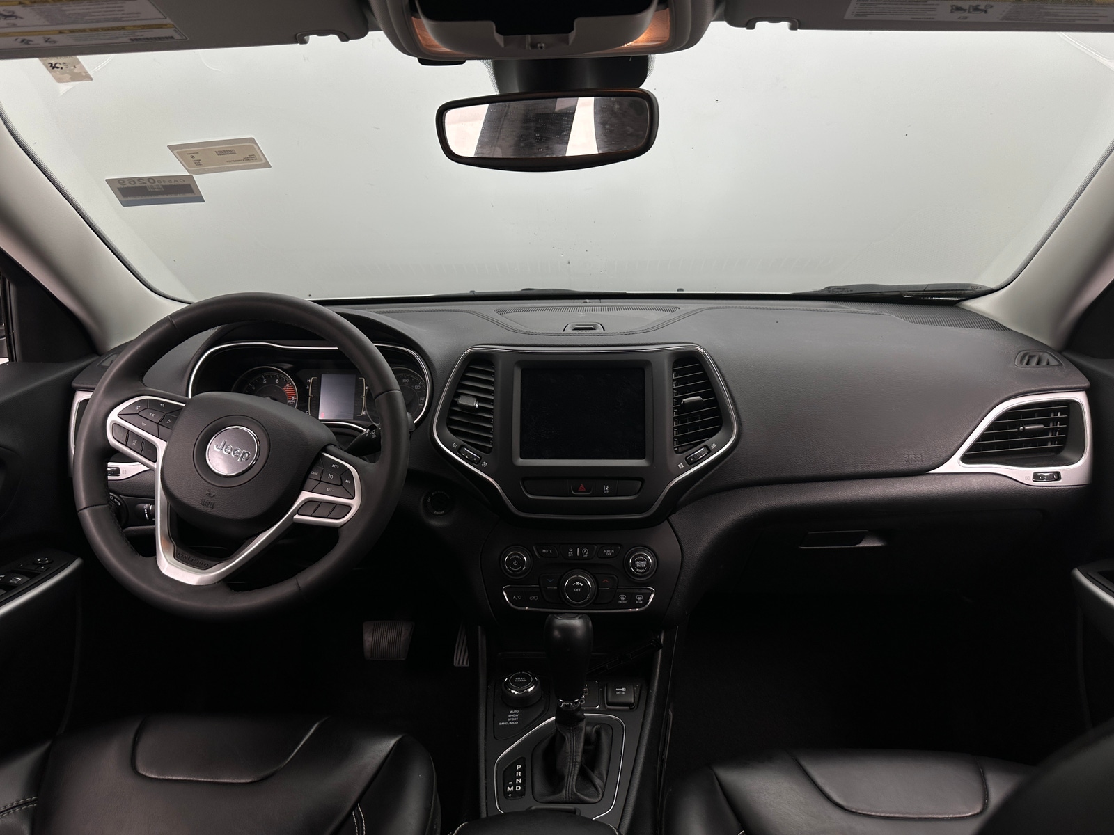 Thumbnail: 2022 Jeep Cherokee - 3