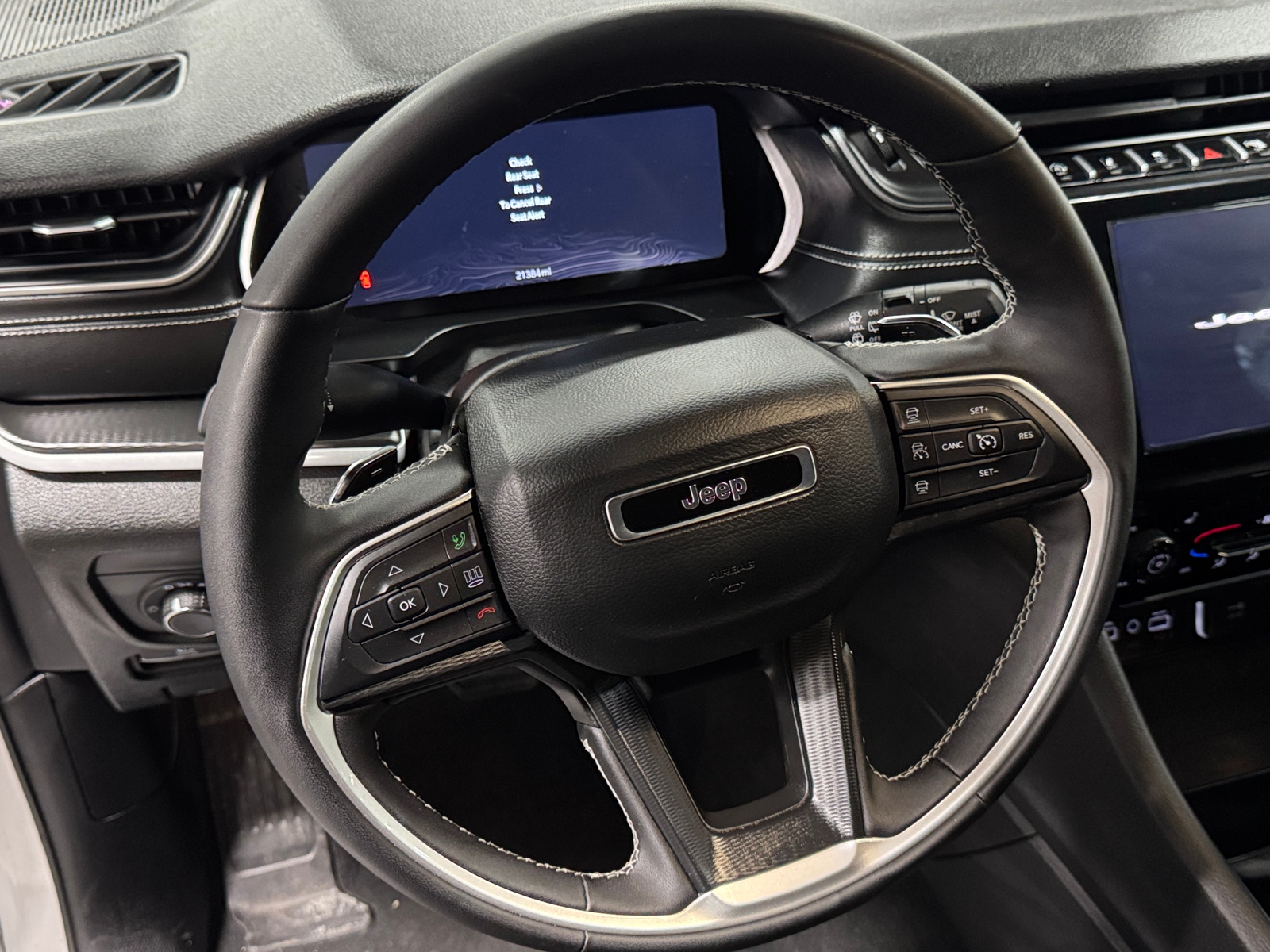 Thumbnail: 2025 Jeep Grand Cherokee - 4