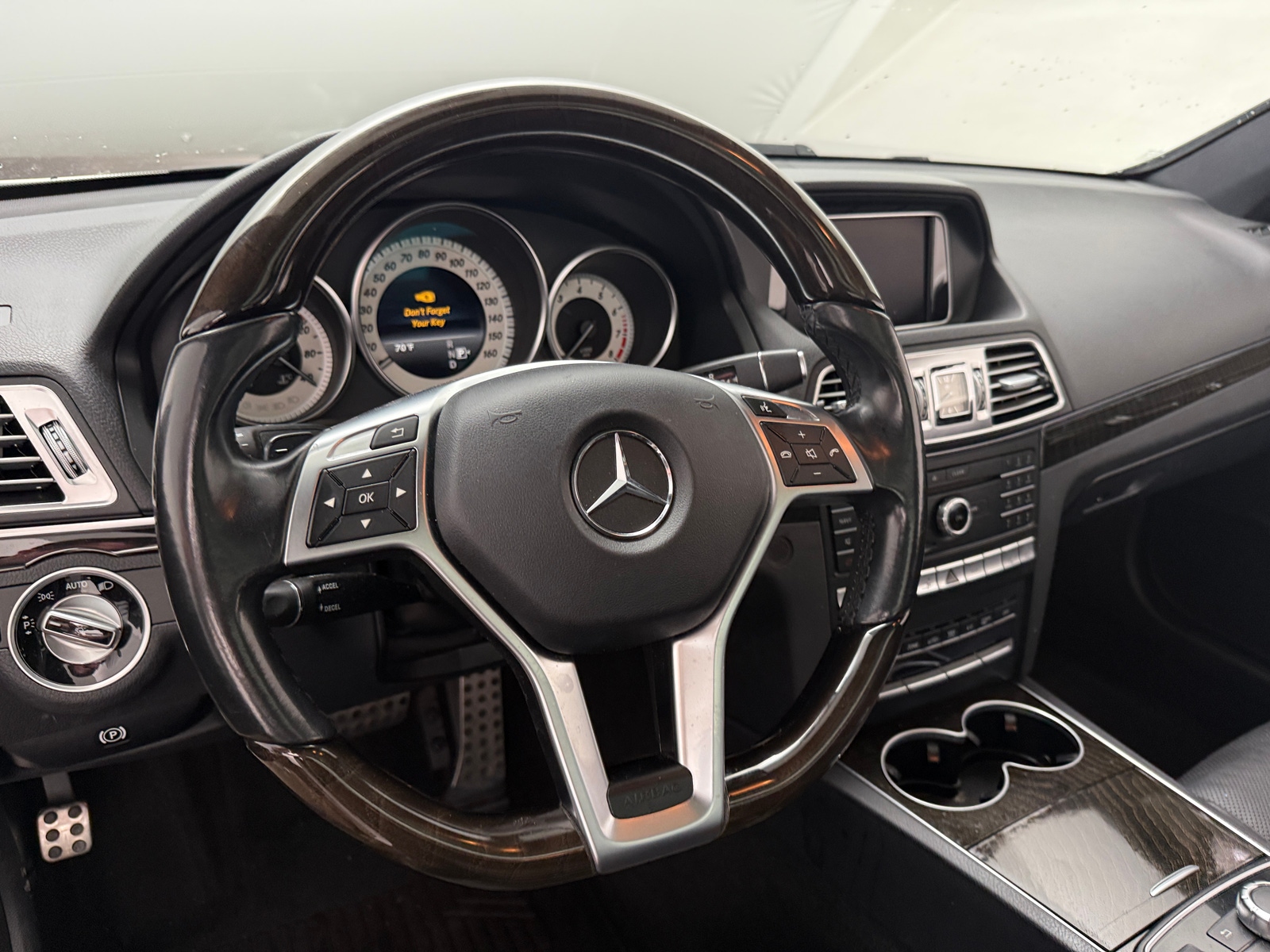 Thumbnail: 2016 Mercedes-Benz E-Class - 3