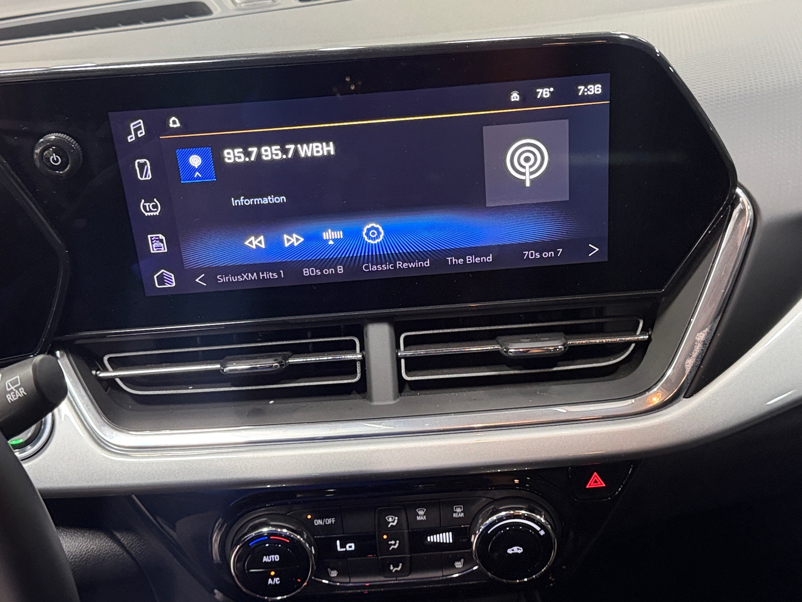 Thumbnail: 2025 Chevrolet Trax - 4
