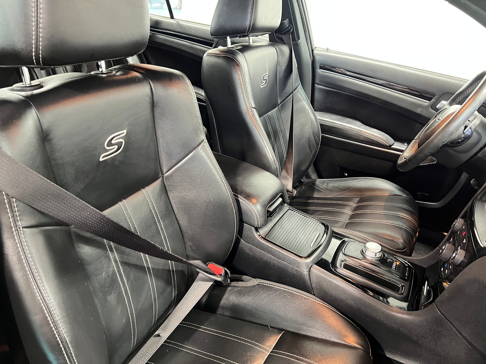 Thumbnail: 2018 Chrysler 300 - 2