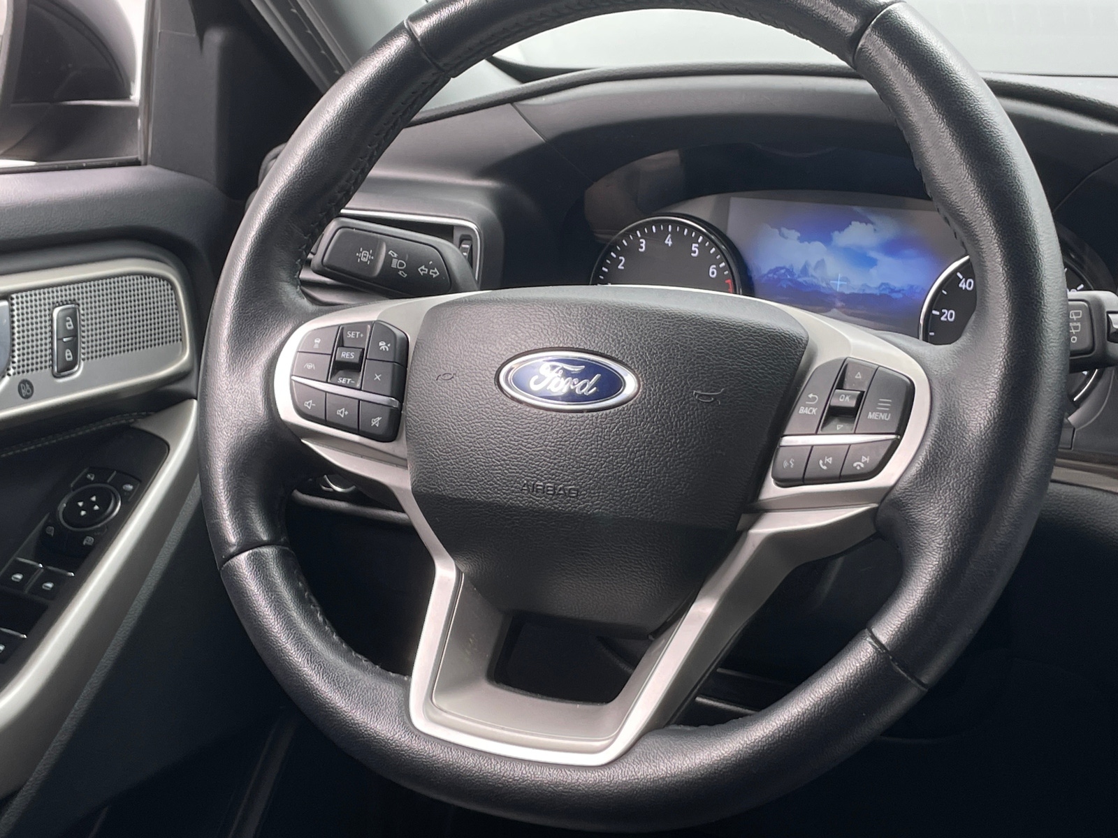 Thumbnail: 2023 Ford Explorer - 4