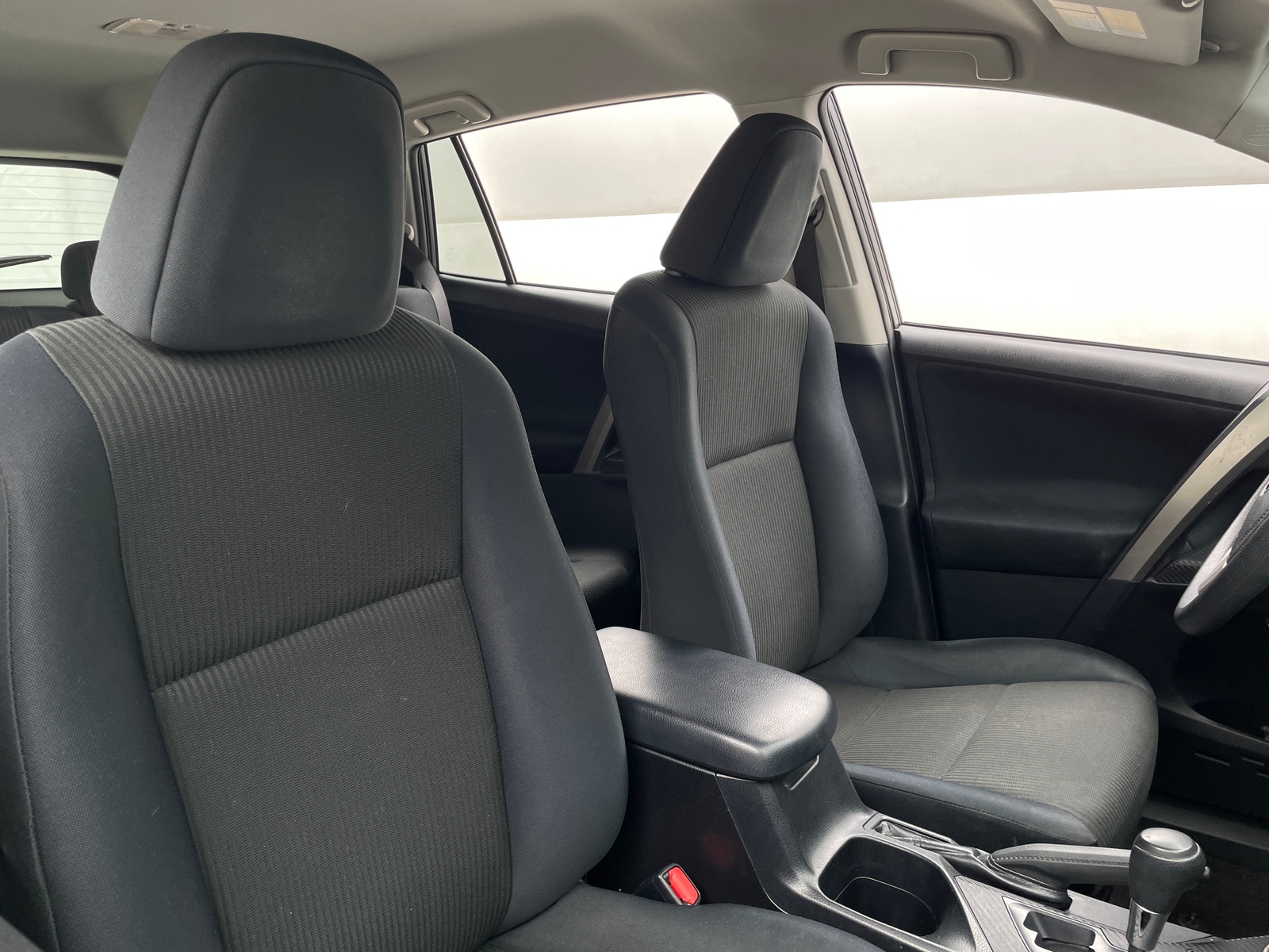 Thumbnail: 2015 Toyota RAV4 - 2