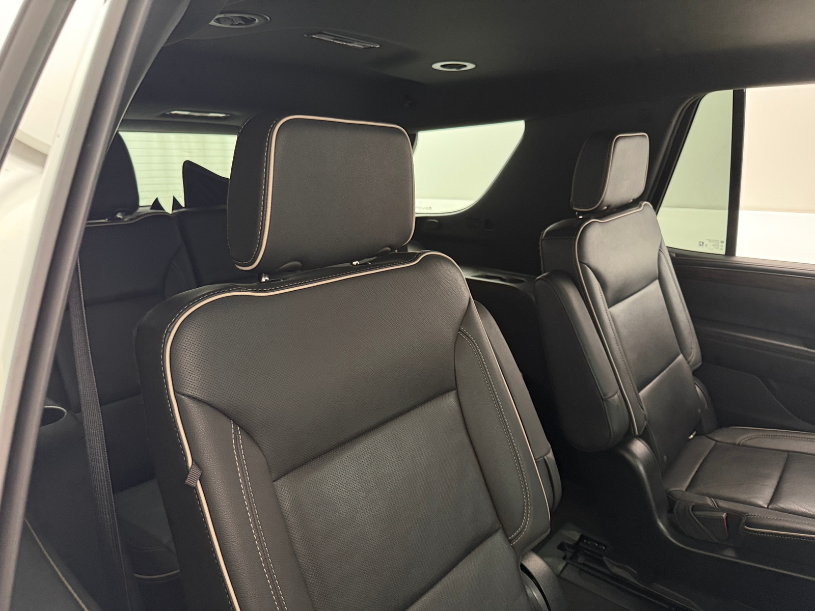 Thumbnail: 2022 Chevrolet Tahoe - 5