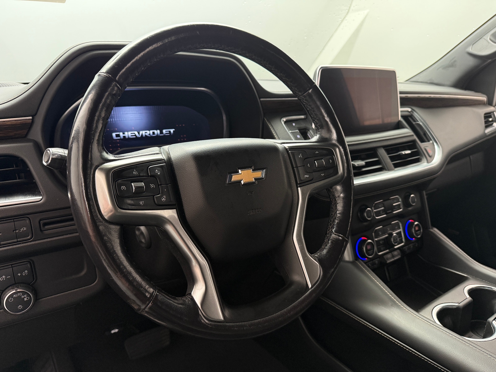 Thumbnail: 2022 Chevrolet Tahoe - 4